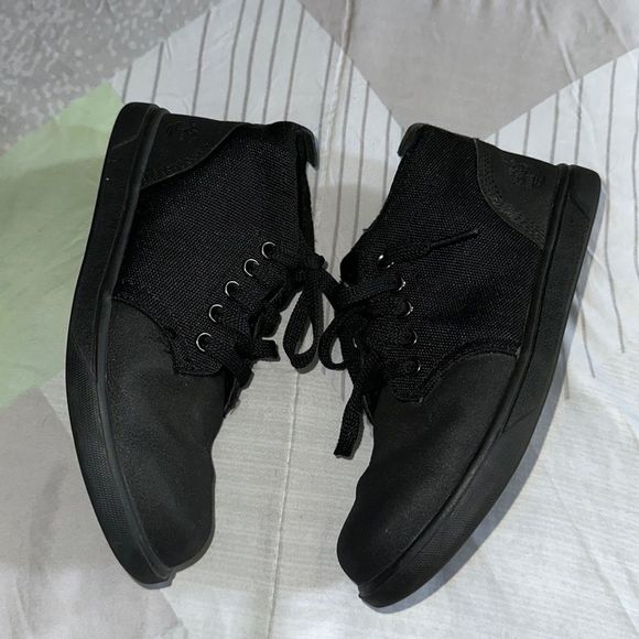 3/$25 Timberland Otholite shoes - Picture 1 of 5